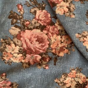 Small lularoe floral Shirley